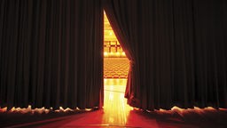 Blick von der Bühne in einen Konzertsaal
