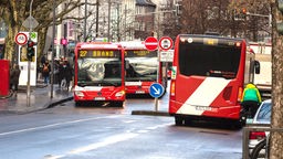 Busse der Aachener Aseag im Stadtverkehr