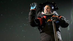 Axiom Space-Chefingenieur Jim Stein im neuen Raumanzug