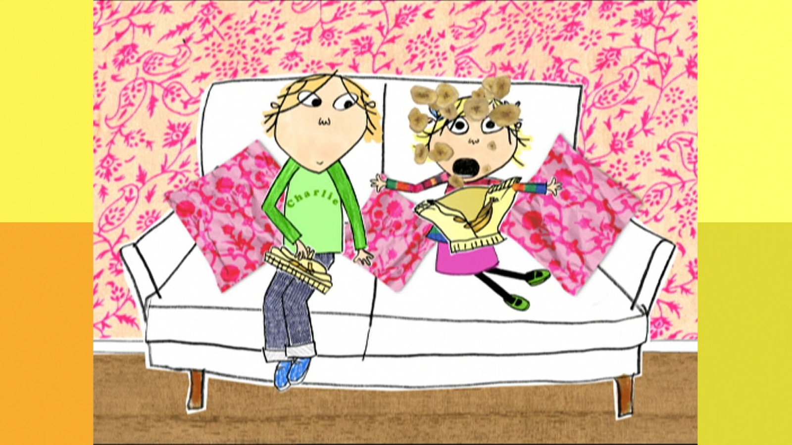 Charlie und Lola sitzen auf der Couch