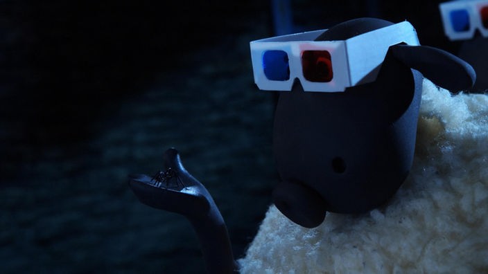 Schaf trägt 3-D-Brille 