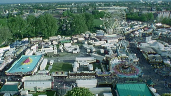 Luftaufnahme einer Kirmes