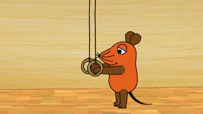 Maus turnt an Ringen