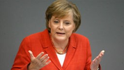 Bundeskanzlerin Angela Merkel hält eine Rede