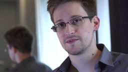 Porträt von Edward Snowden.