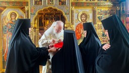 Kommunion in der orthodoxen Kirche.