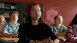 In der Schule wird Hunter vor eine Aufgabe gestellt, die sie kaum lösen kann.